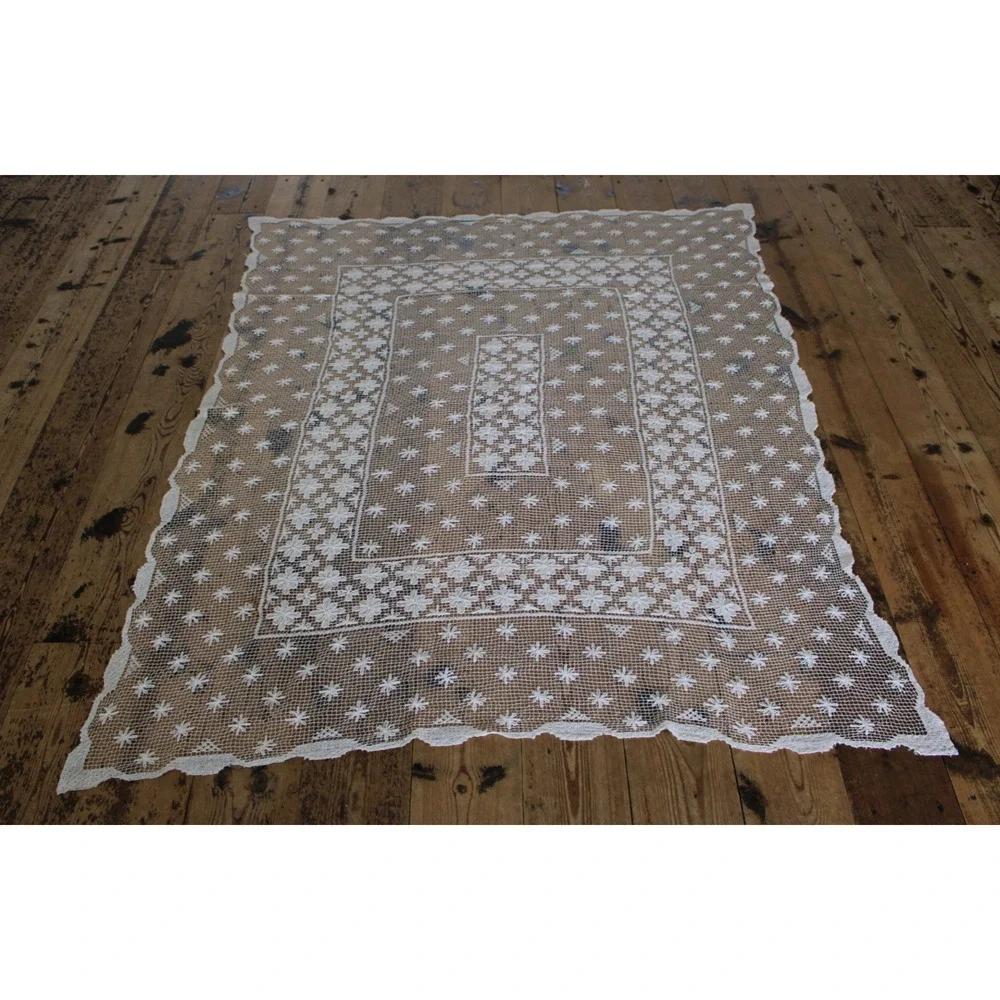 Vintage Handmade Crochet Lace White Tablecloth Shabby Chic Scallop 64